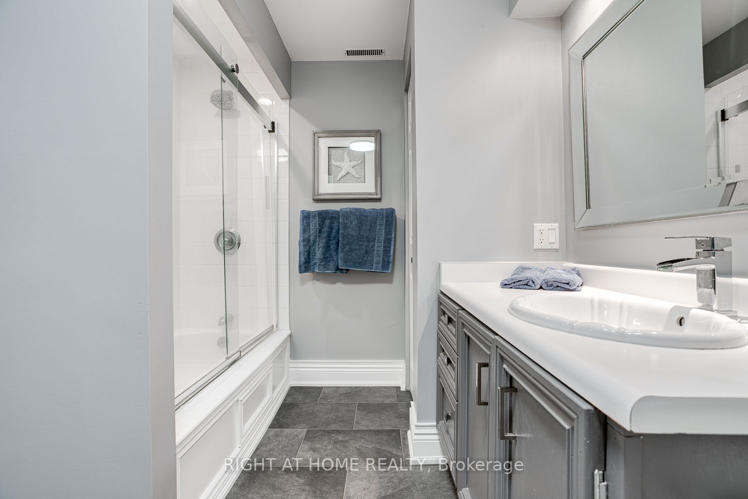 311 Waterbury Crescent