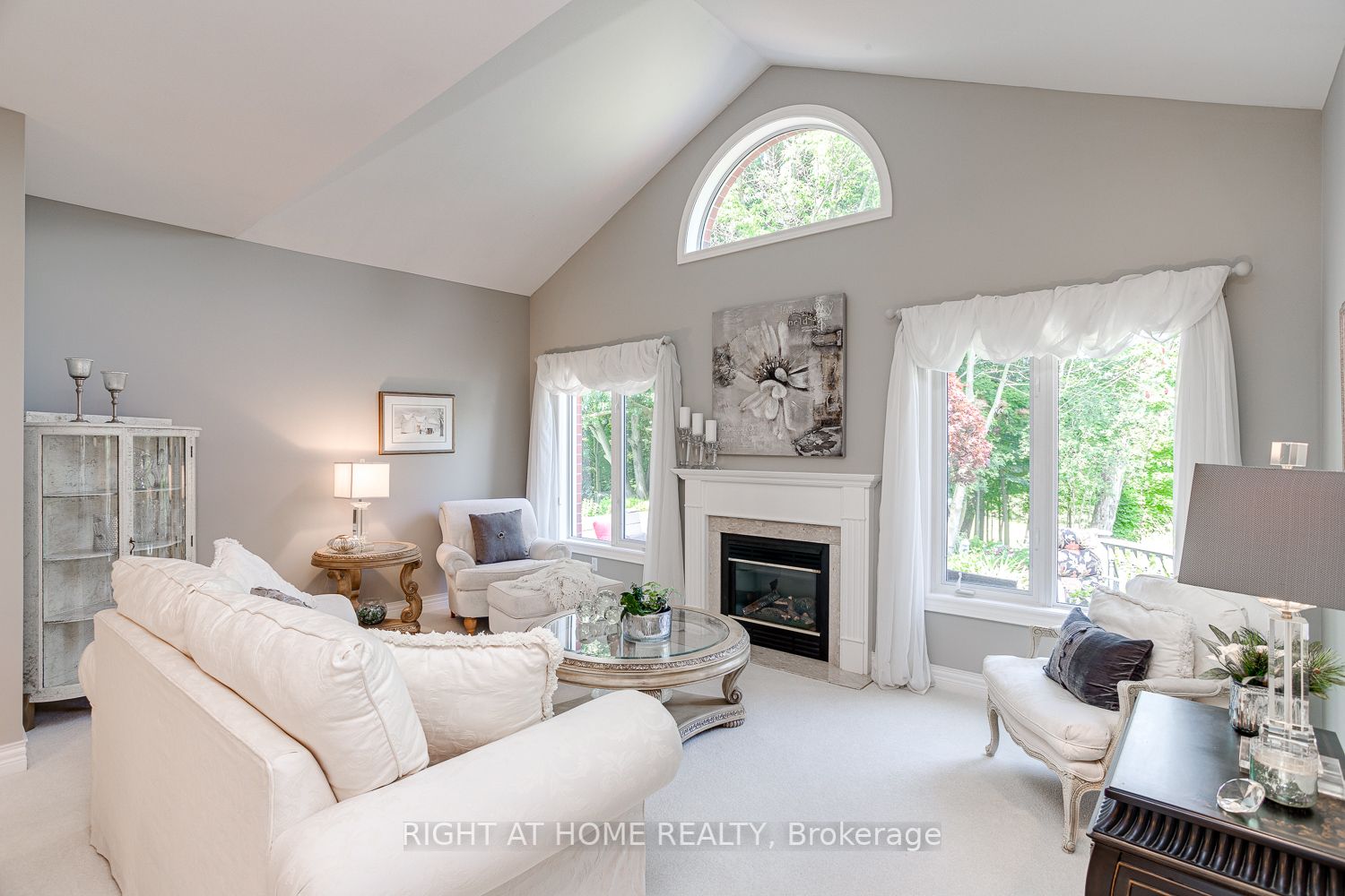 311 Waterbury Crescent