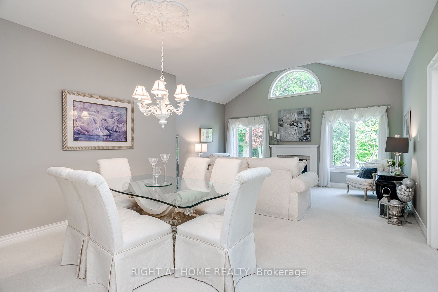 311 Waterbury Crescent
