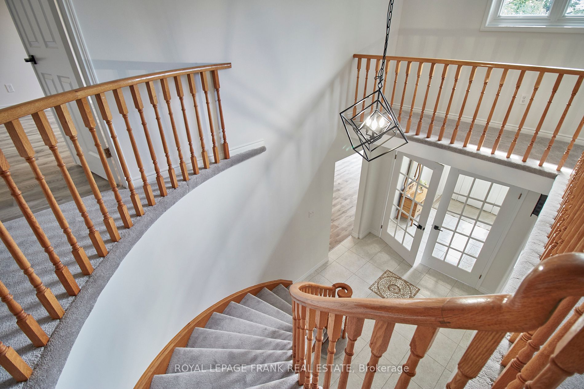 5 Edinborough Ave