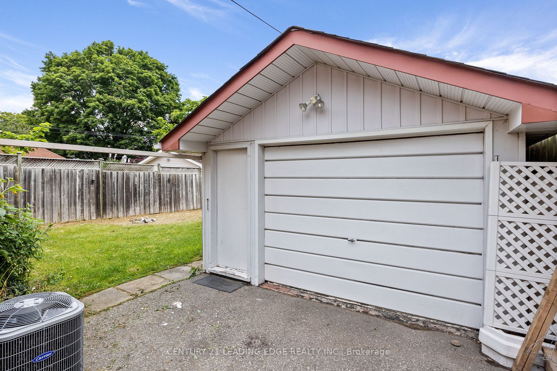 159 Cadillac Ave S