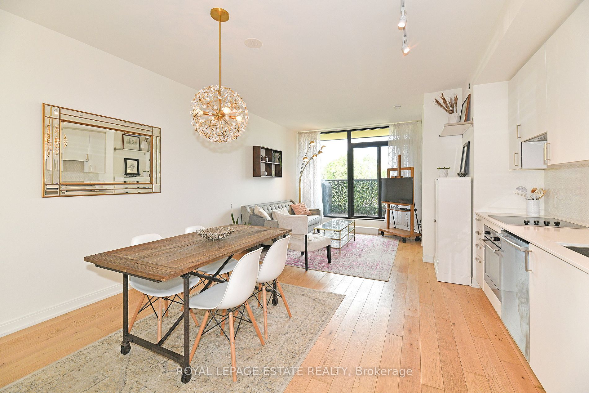 1100 Kingston Rd, #214