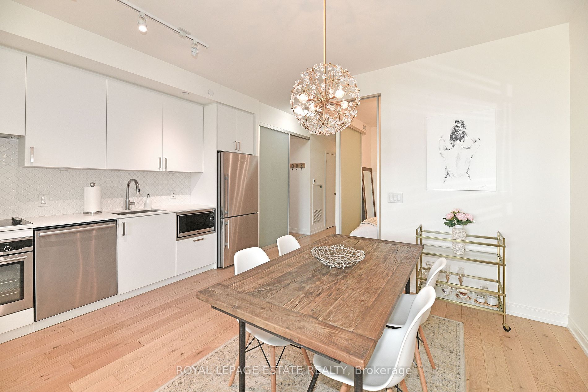 1100 Kingston Rd, #214