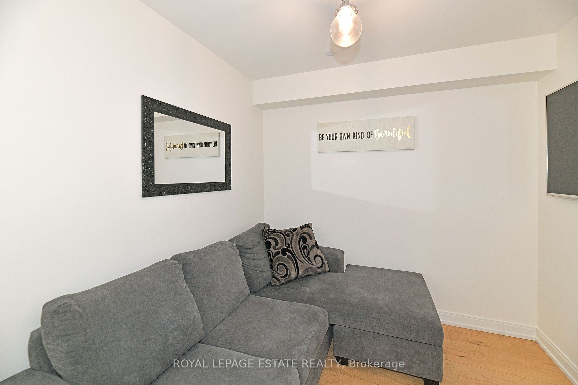 1100 Kingston Rd, #214