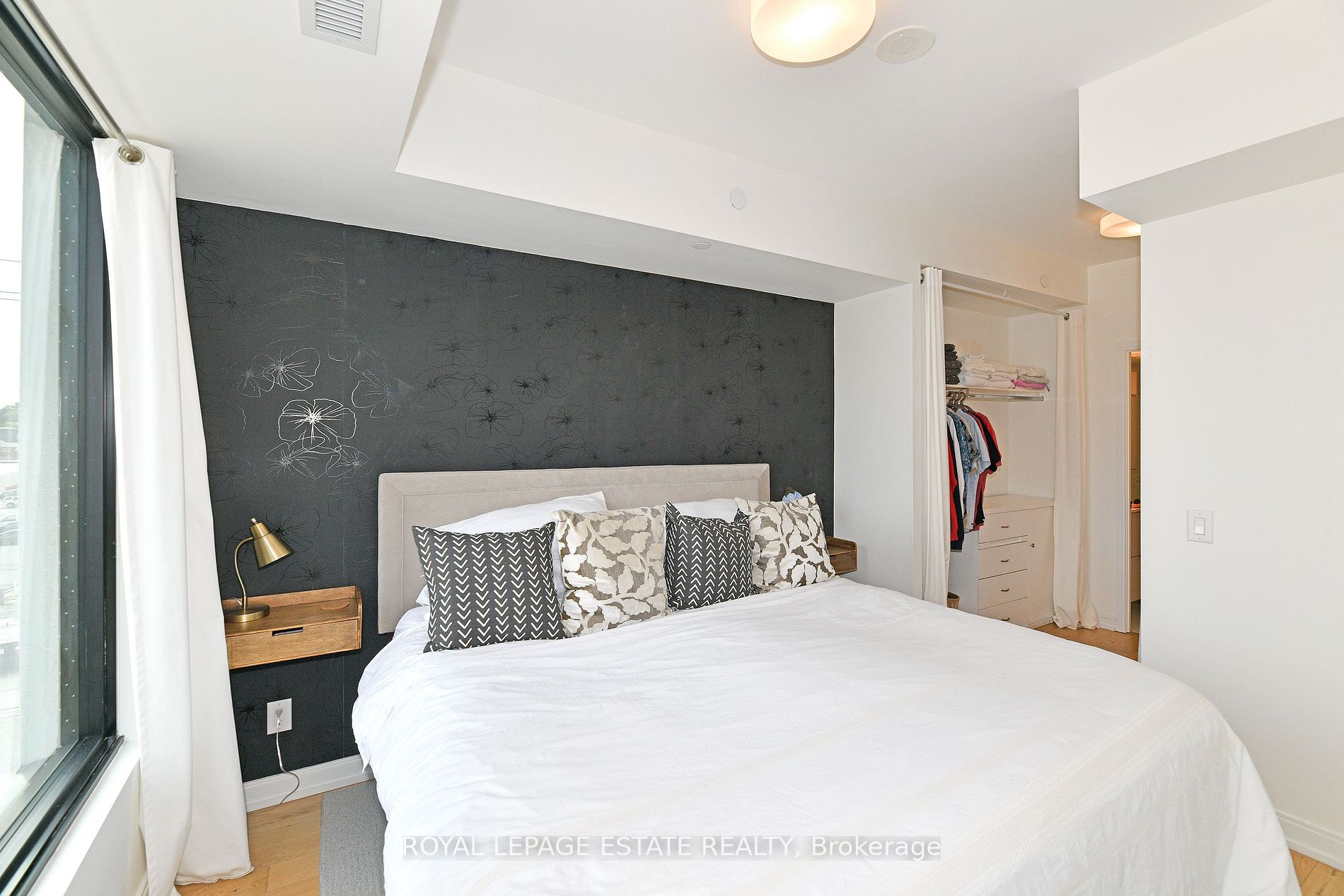 1100 Kingston Rd, #214