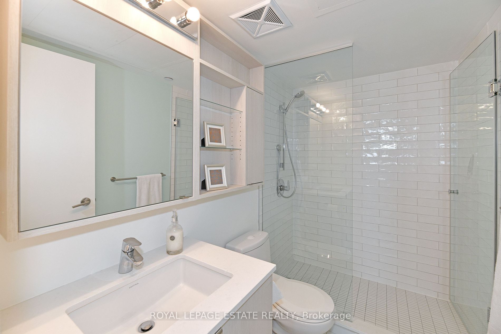1100 Kingston Rd, #214