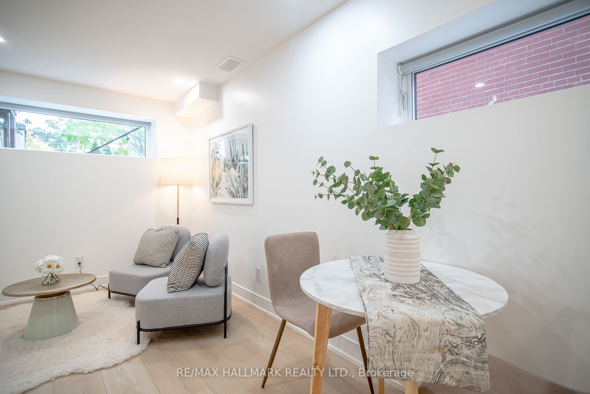 168 Oak Park Ave