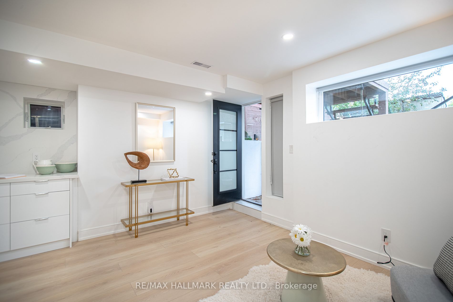 168 Oak Park Ave