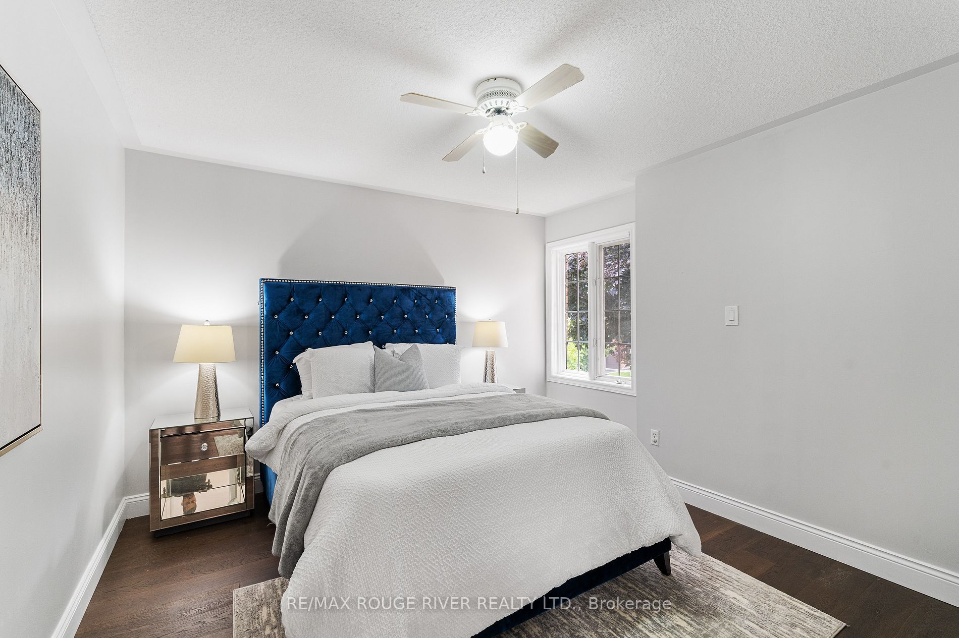 2353 Canterbury Cres