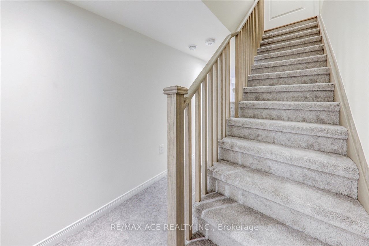 8 Healthcote Lane