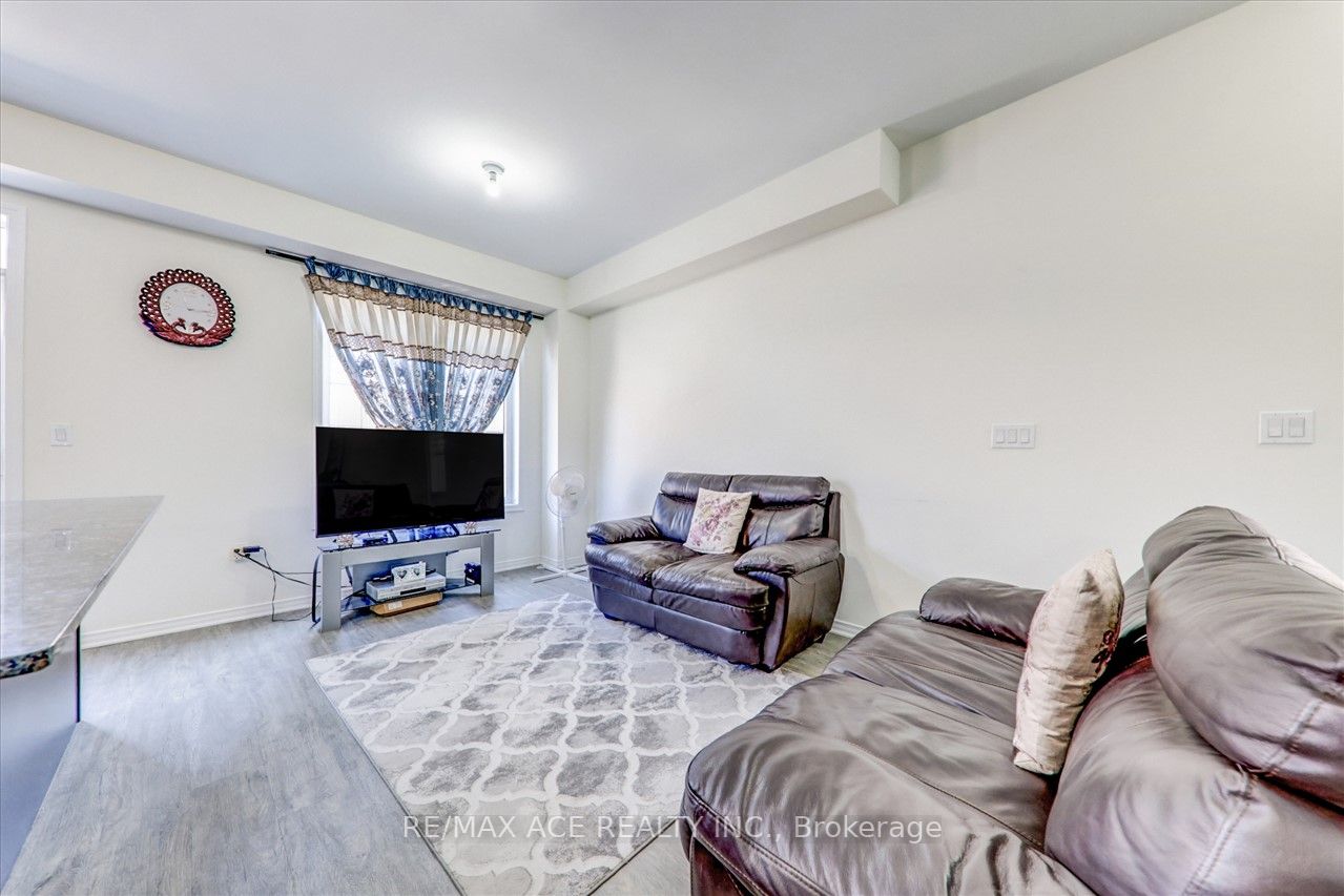 8 Healthcote Lane