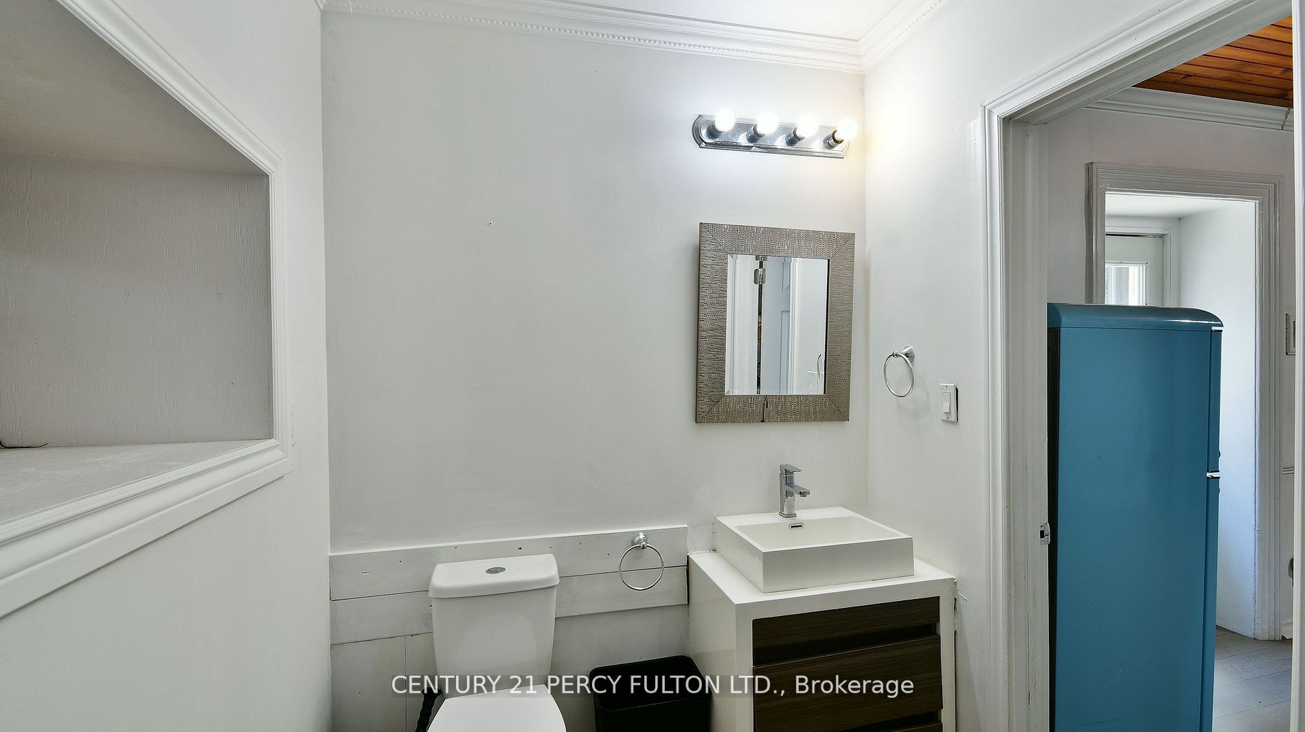 2319 Wildwood Cres