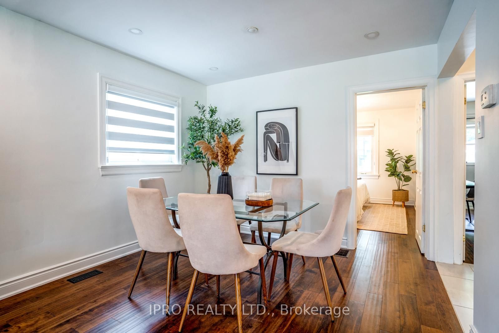208 Westview Blvd