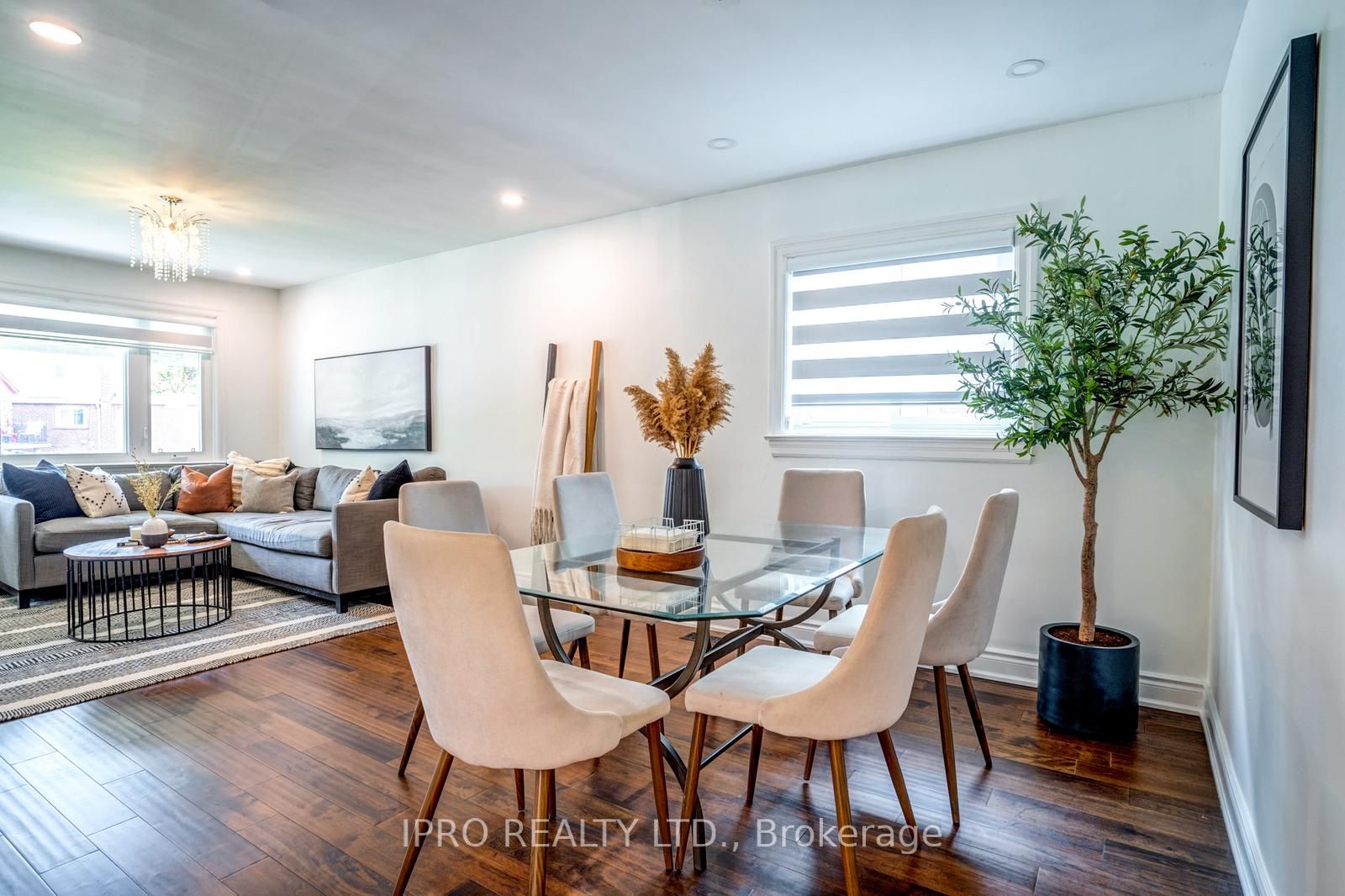208 Westview Blvd