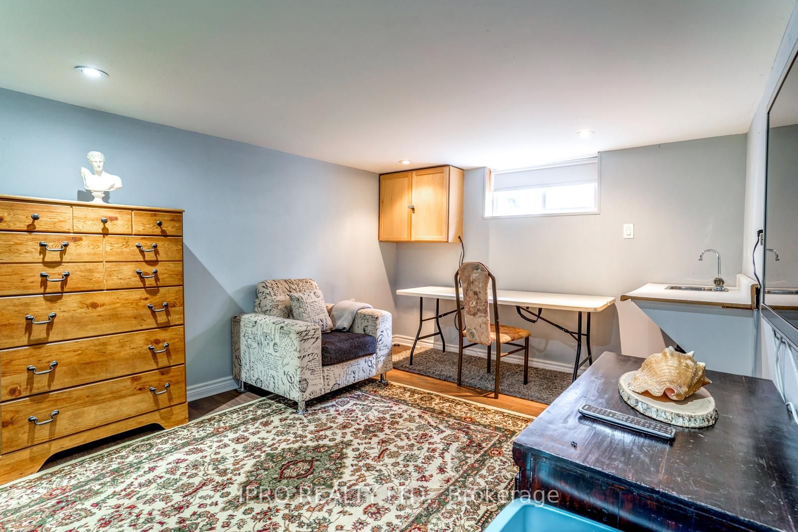 208 Westview Blvd