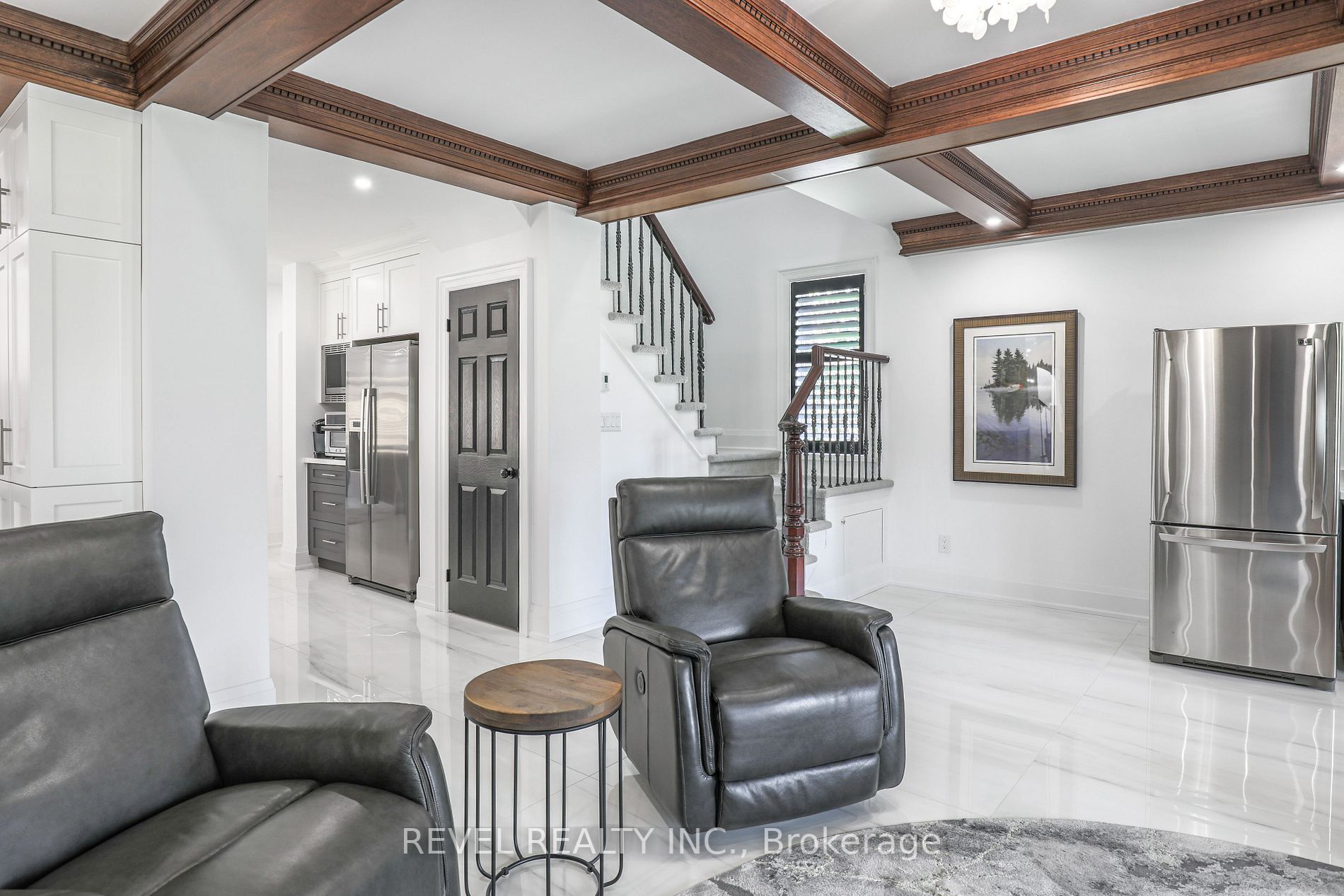 134 Front Street E