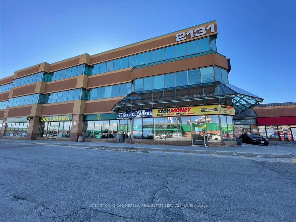 2131 Lawrence Ave E, #101