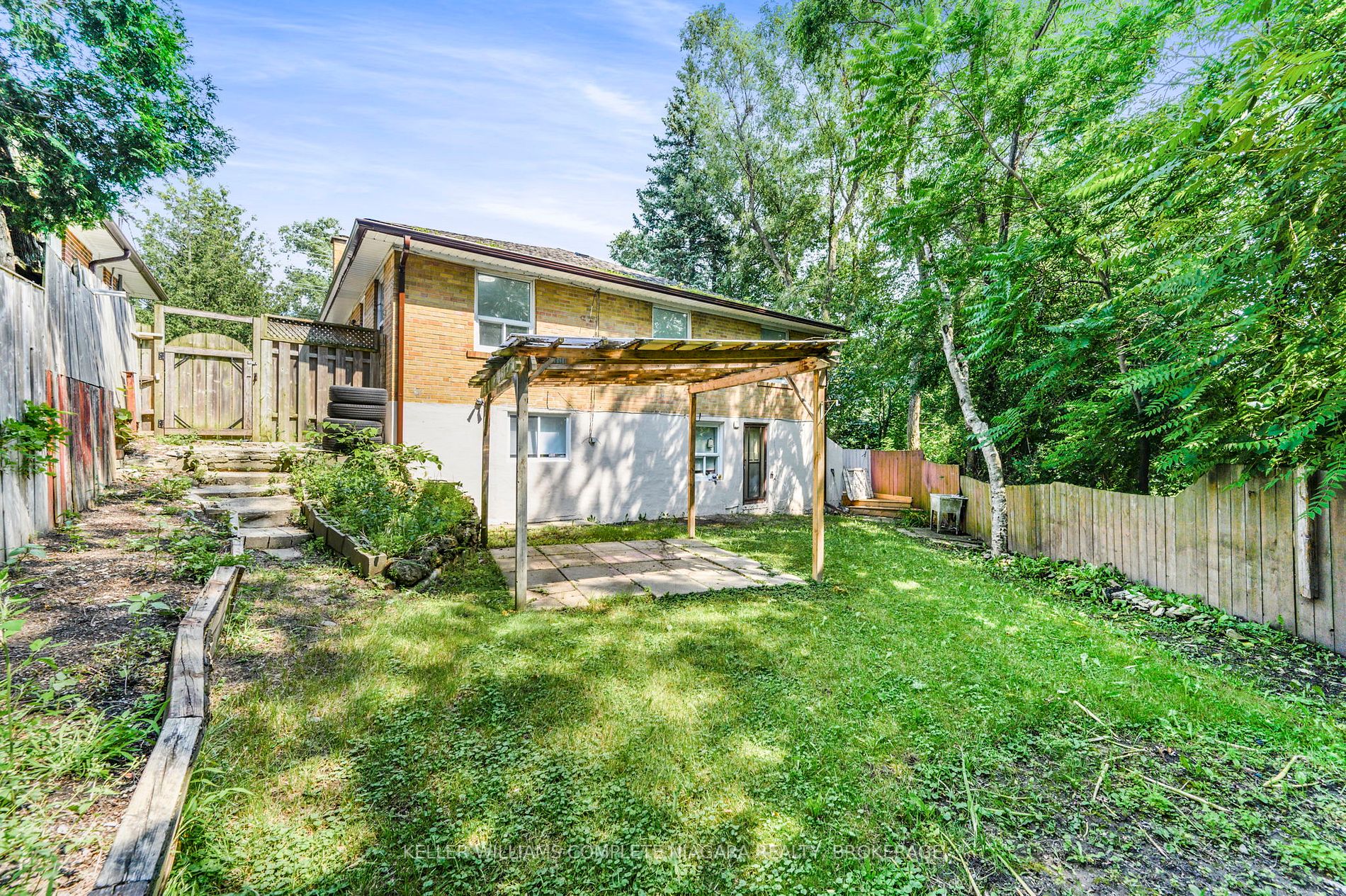 826 SCARBOROUGH GOLF CLU Road
