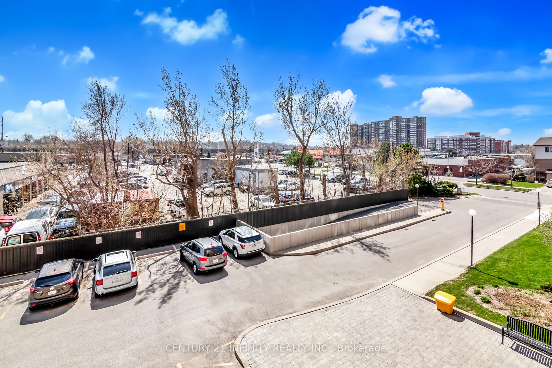 15 Torrance Rd, #306