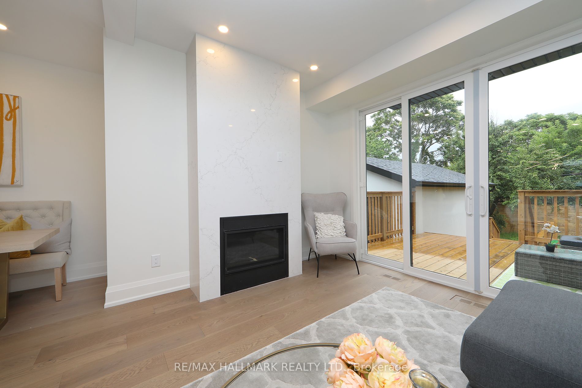 27 Hunter St