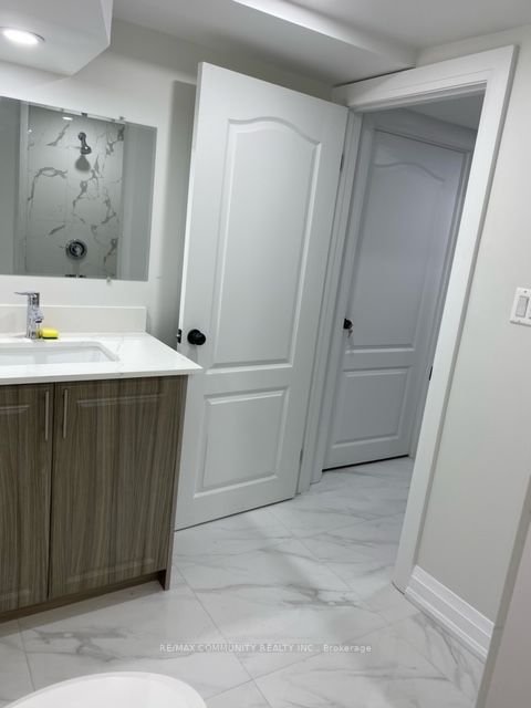 1692 Shade Master Drive