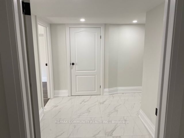 1692 Shade Master Drive