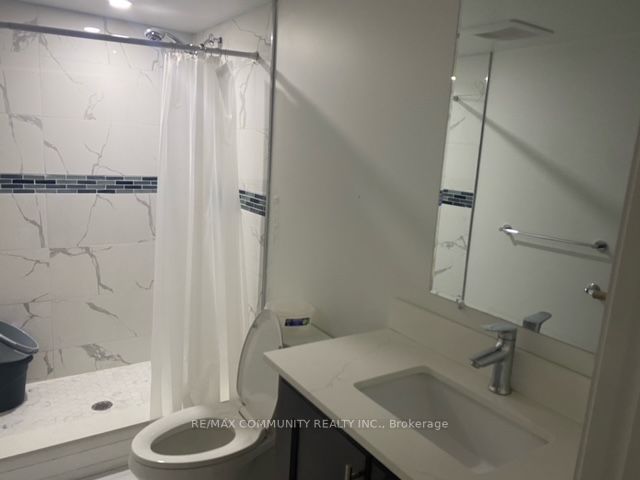 1692 Shade Master Drive