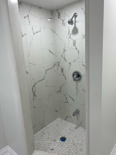 1692 Shade Master Drive