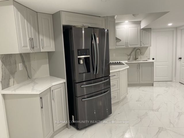 1692 Shade Master Drive