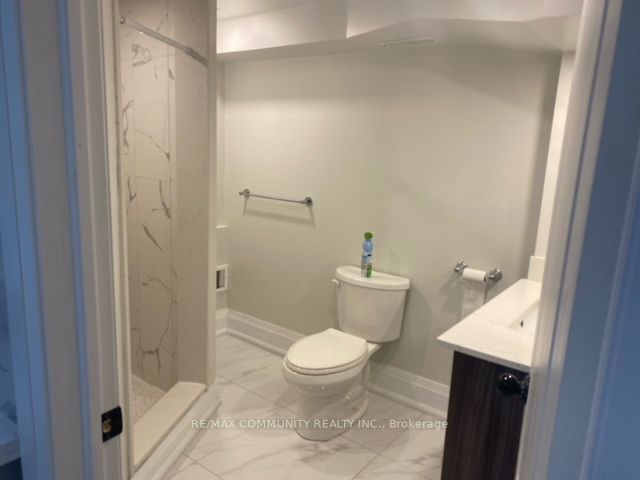 1692 Shade Master Drive