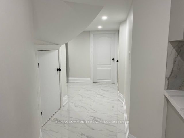 1692 Shade Master Drive