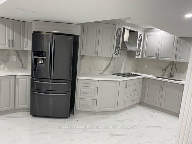 1692 Shade Master Drive