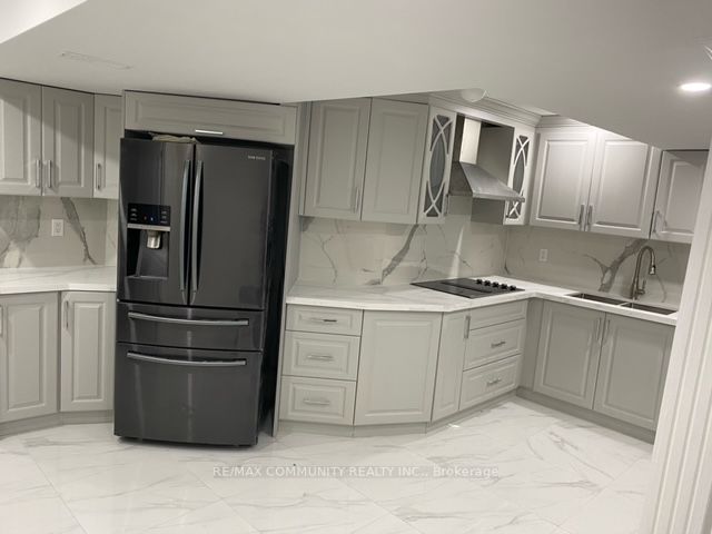 1692 Shade Master Drive