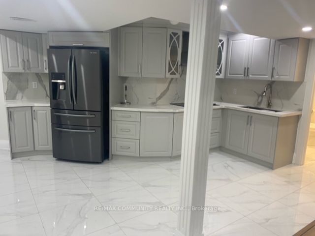 1692 Shade Master Drive