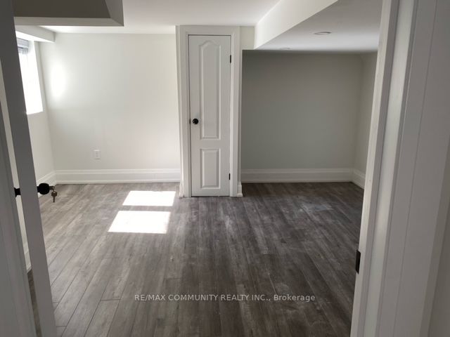 1692 Shade Master Drive