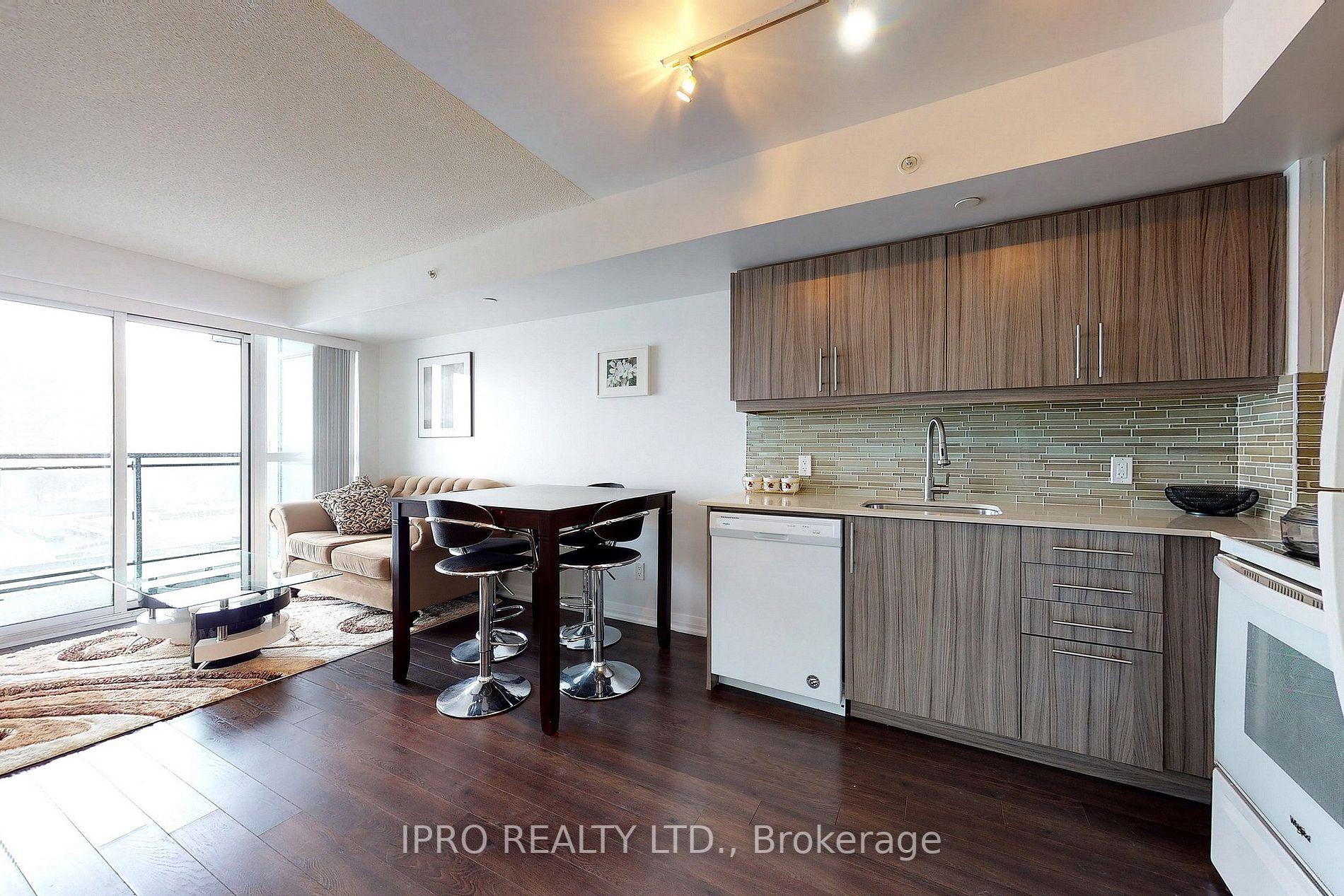 30 Meadowglen Pl, #515