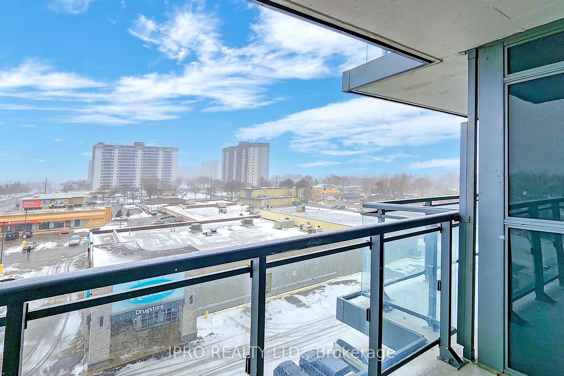 30 Meadowglen Pl, #515