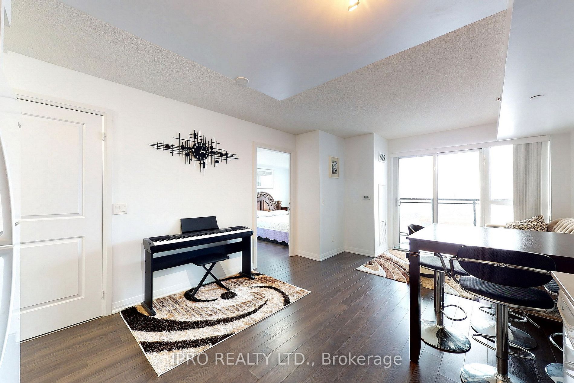30 Meadowglen Pl, #515