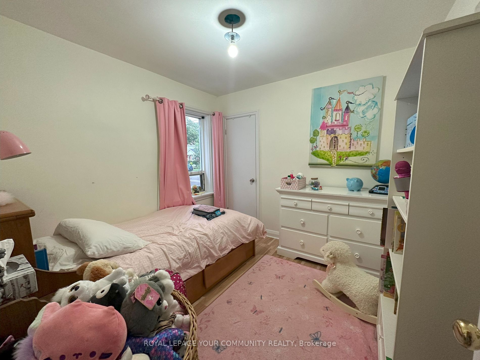 63 Derwyn Rd