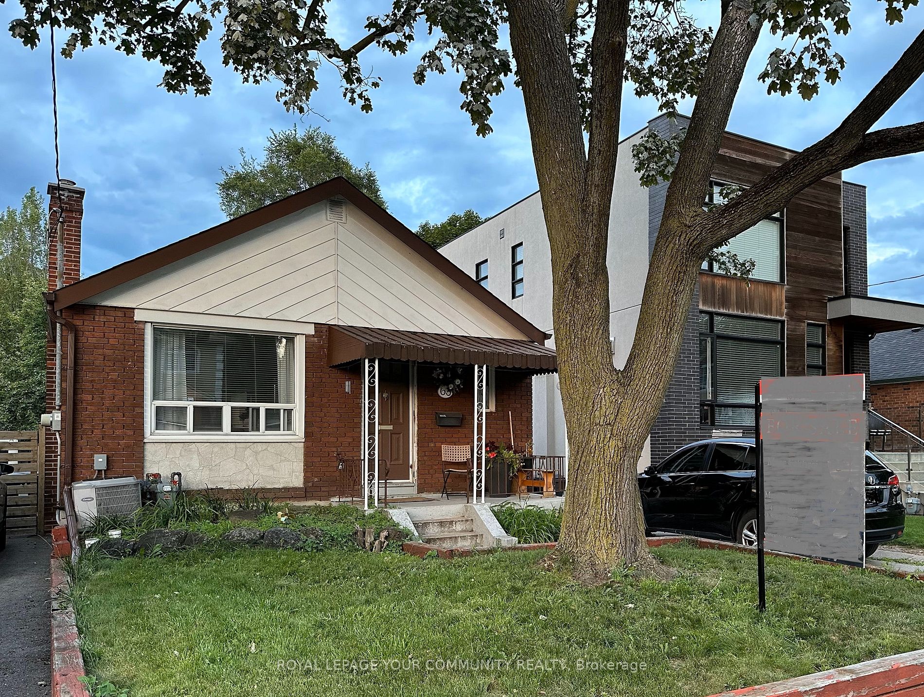63 Derwyn Rd