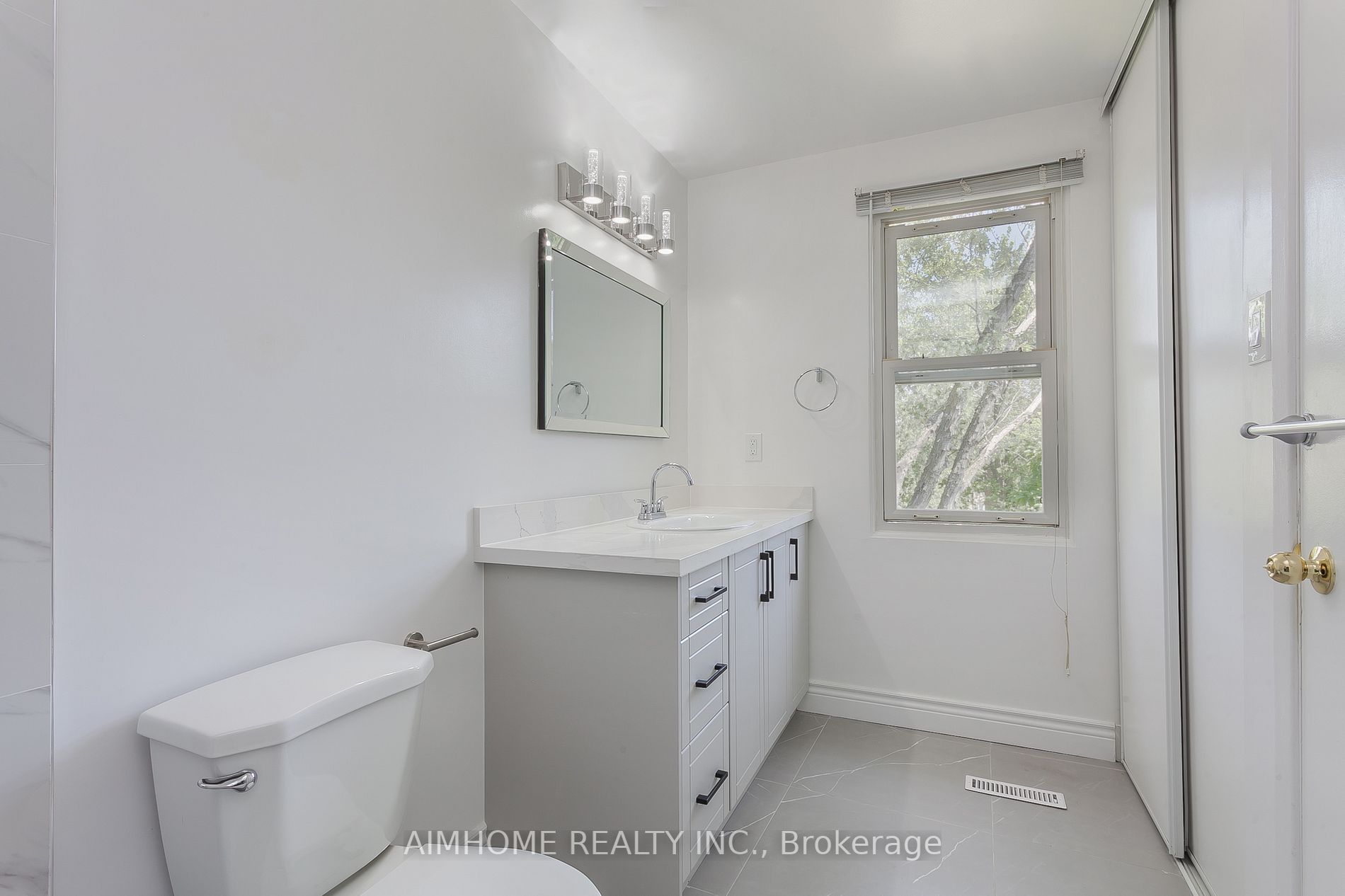 150 Palmdale Dr, #20