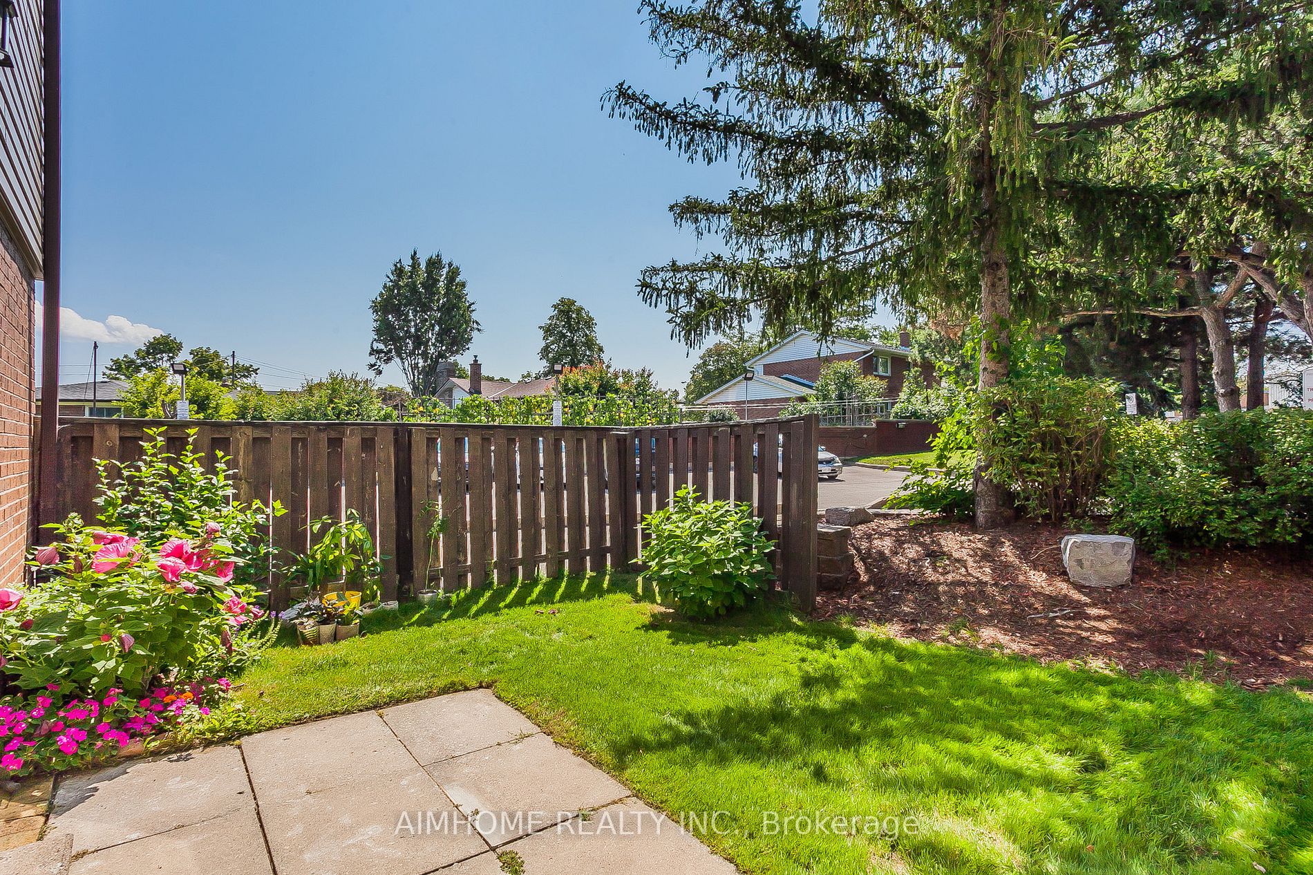150 Palmdale Dr, #20