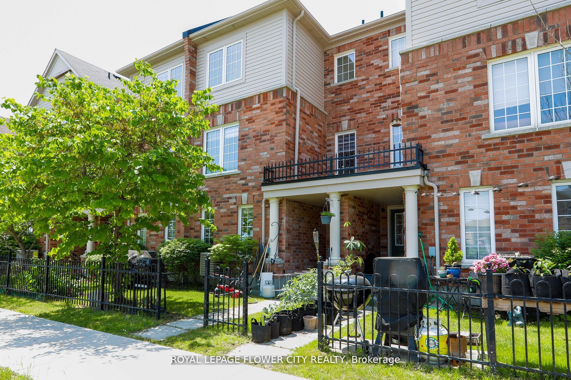 42 Lander Cres