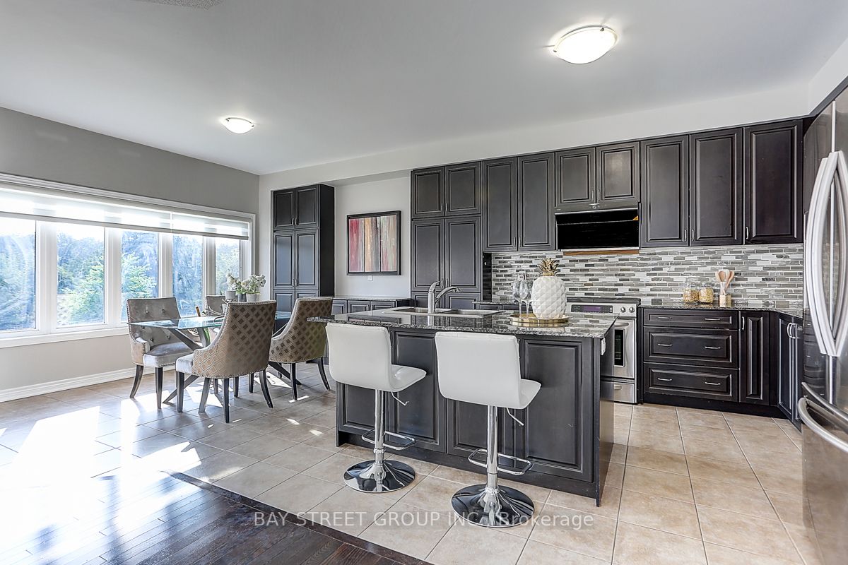 36 Endeavour Crt