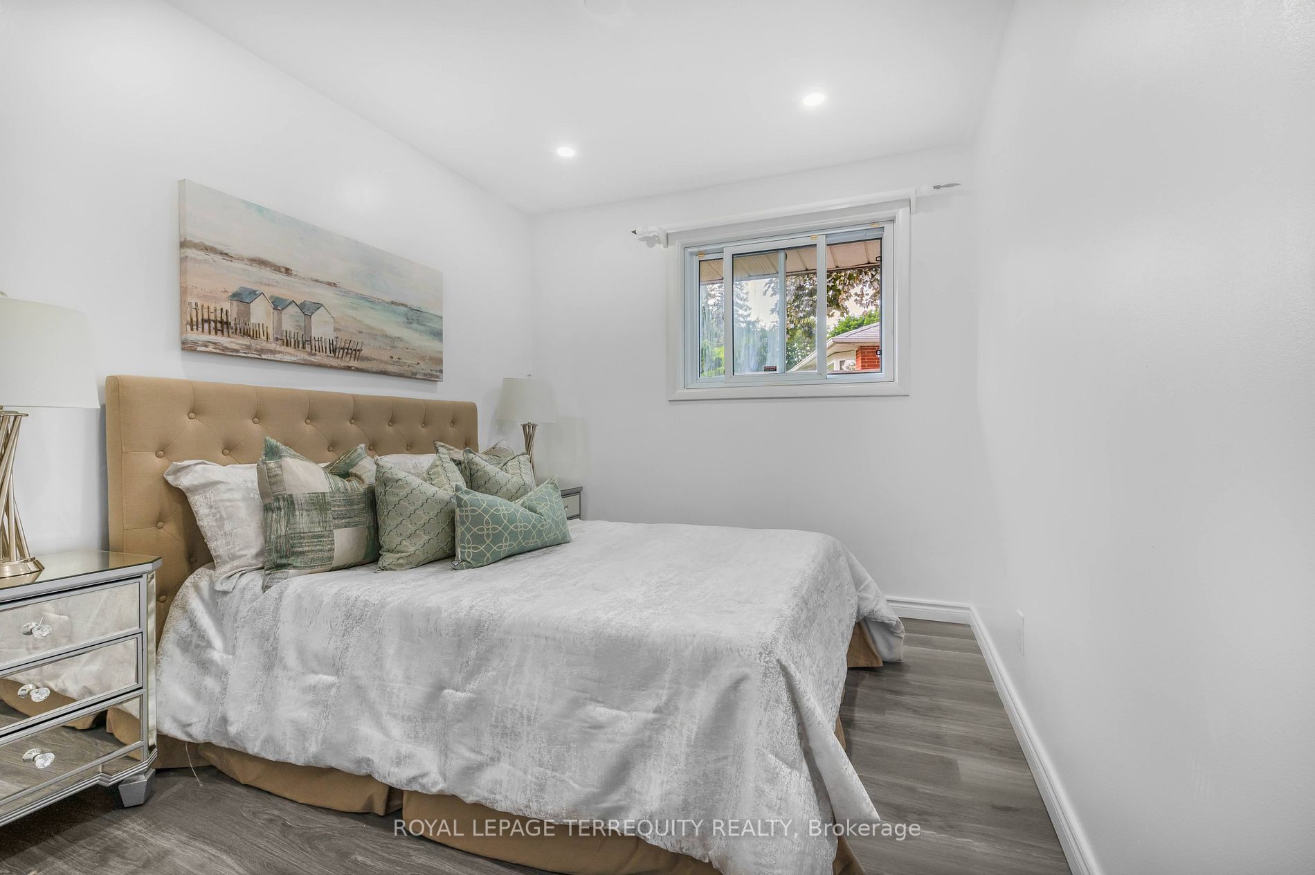 15 Point Grey Cres
