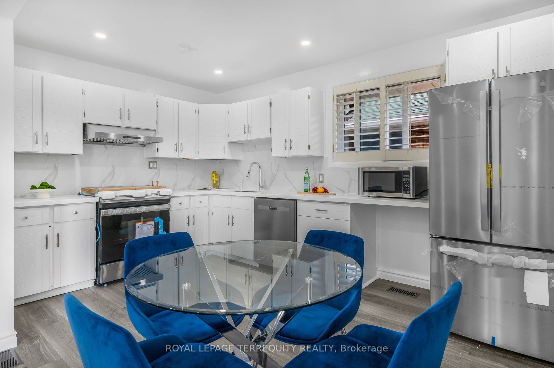 15 Point Grey Cres