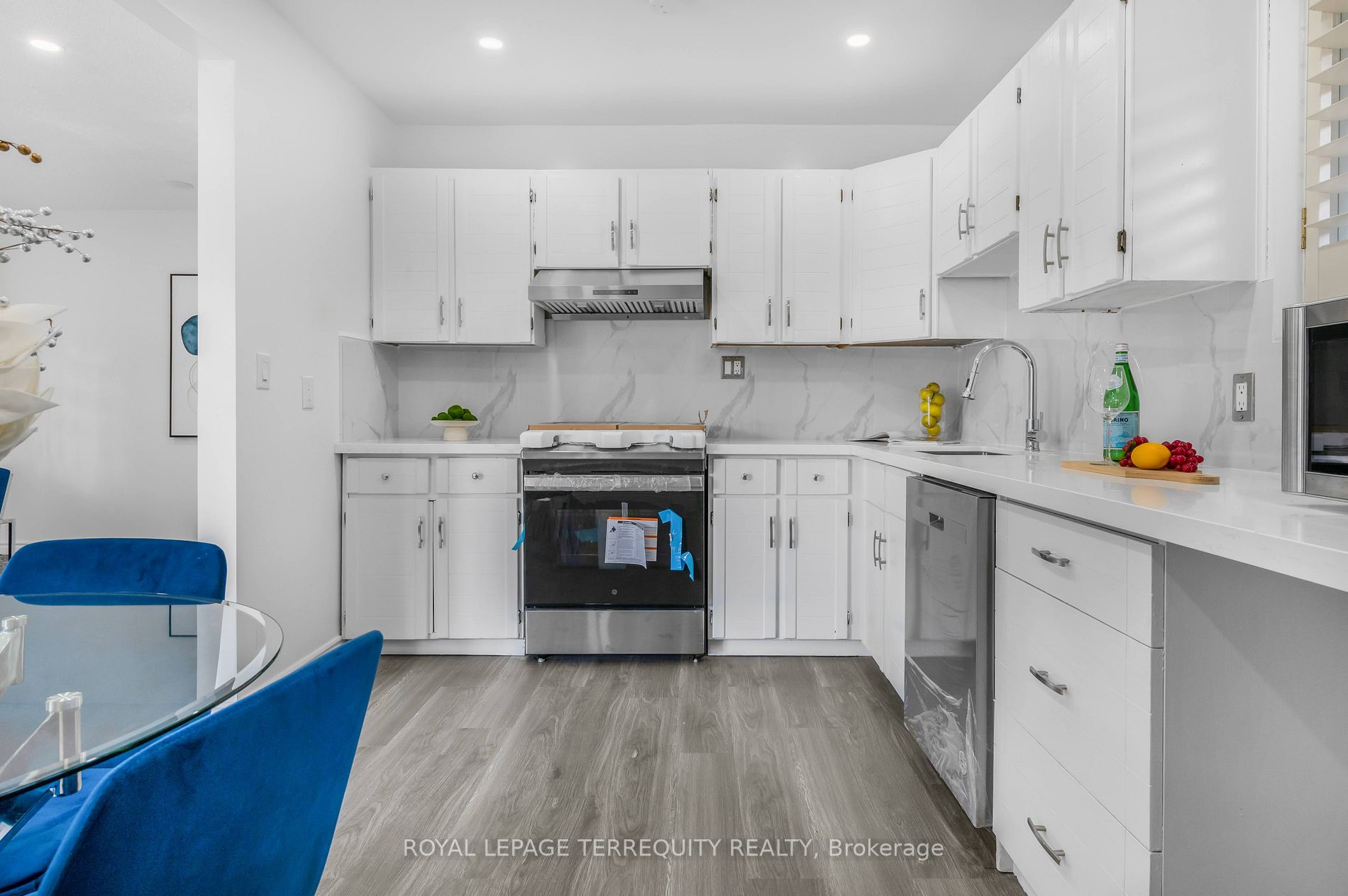 15 Point Grey Cres