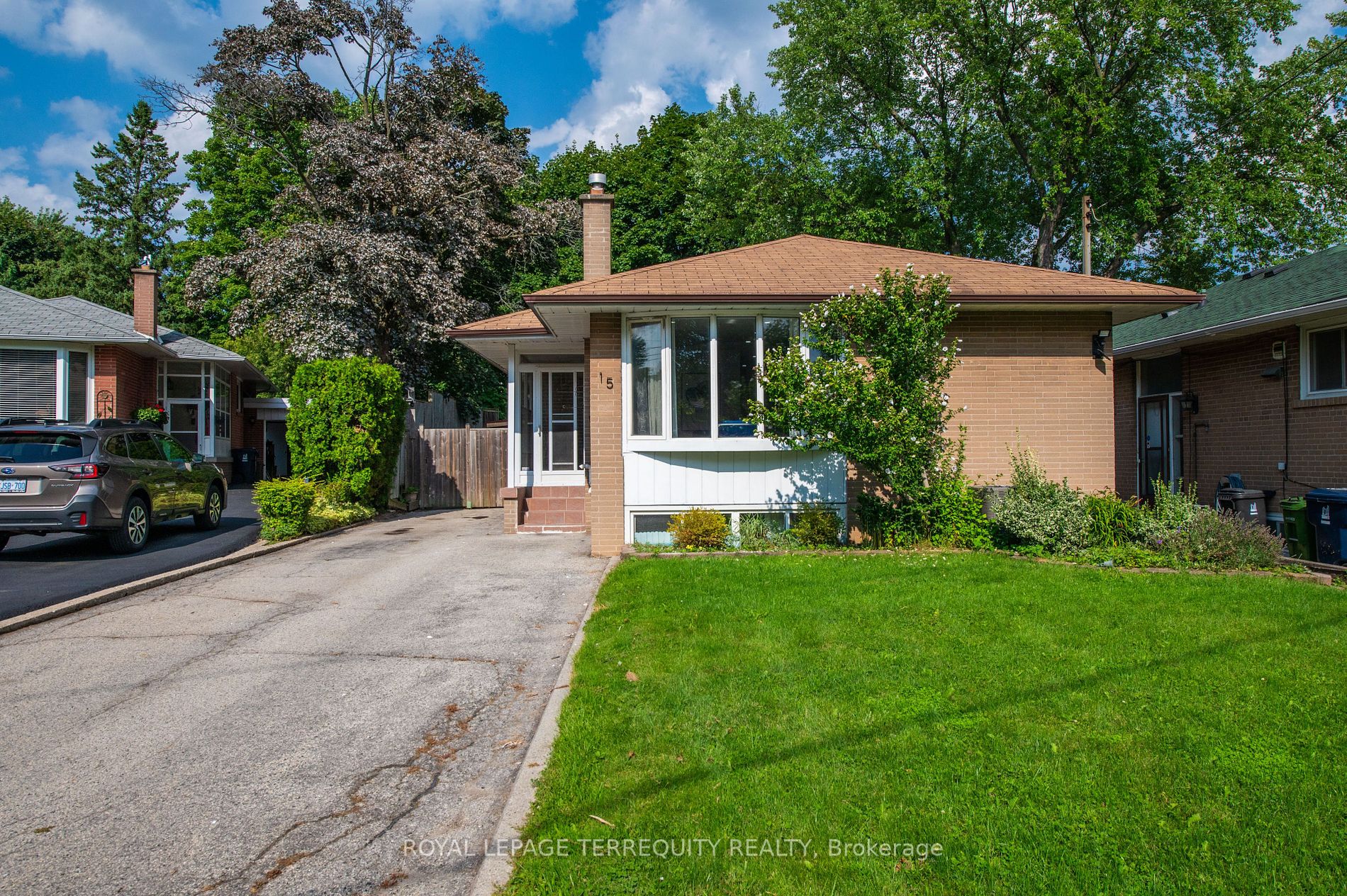 15 Point Grey Cres