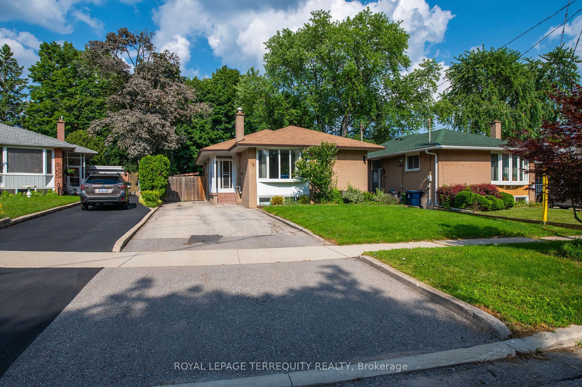 15 Point Grey Cres
