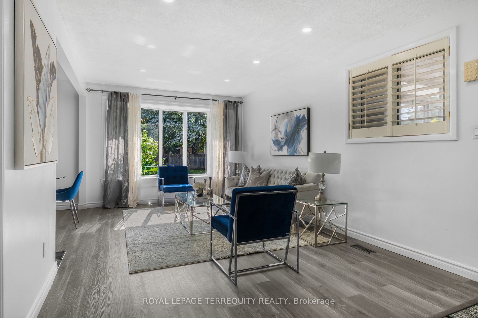 15 Point Grey Cres